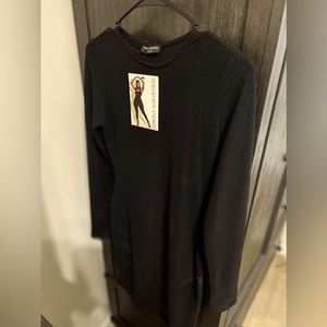 Women’s naked wardrobe short fitted long sleeve net dress.black